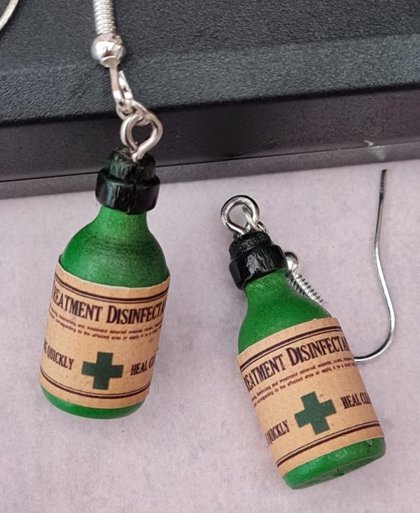 Resident Evil First Aid Med Earrings - Image 5