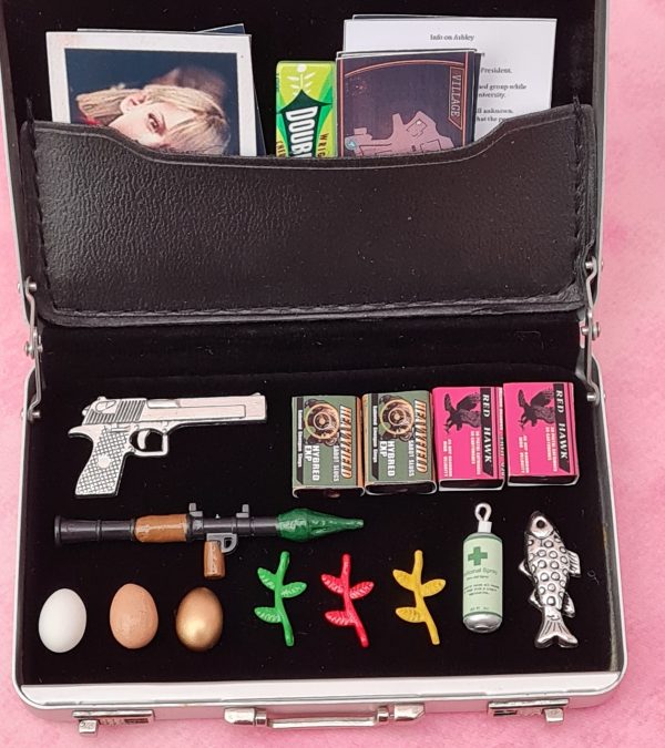 Resident Evil 4 Attache Case - Image 2